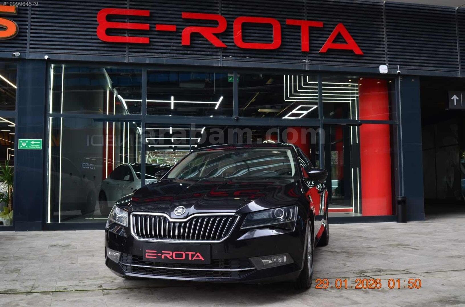Galeriden Skoda SuperB 1.6 TDI Style 2017 Model İstanbul 190.000 km Siyah 2