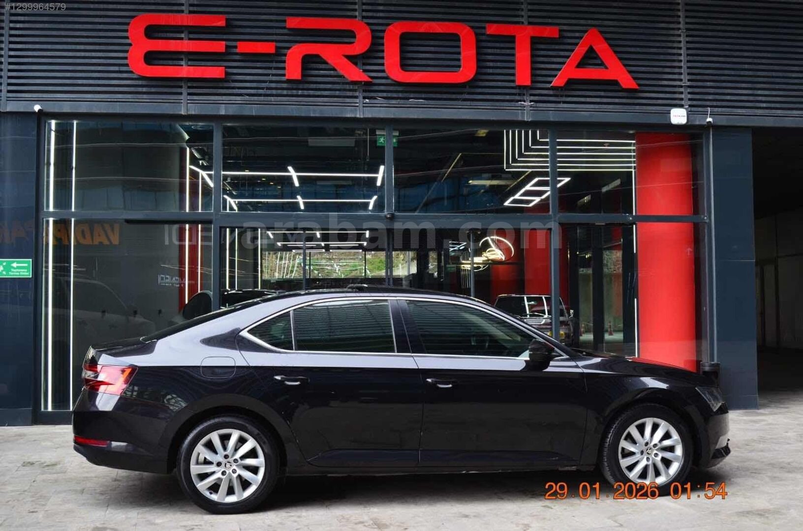 Galeriden Skoda SuperB 1.6 TDI Style 2017 Model İstanbul 190.000 km Siyah 7