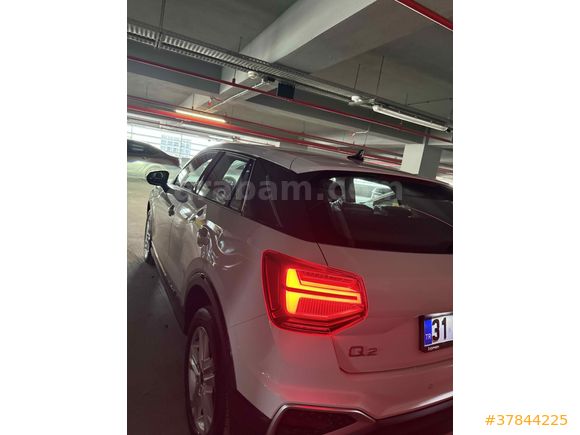 Audi Q2 35 TFSI Deri koltuklu Cam tavanlı Advanced 2025 Model 