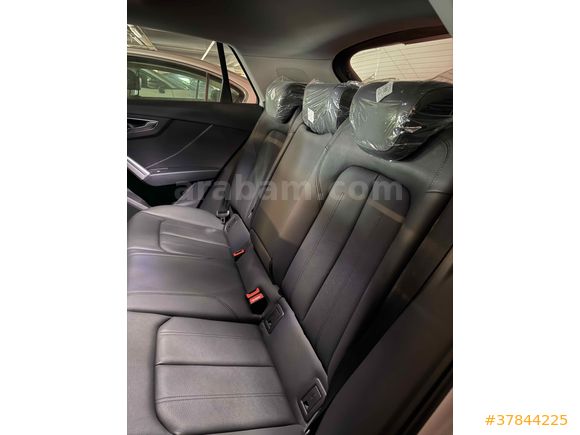 Audi Q2 35 TFSI Deri koltuklu Cam tavanlı Advanced 2025 Model 