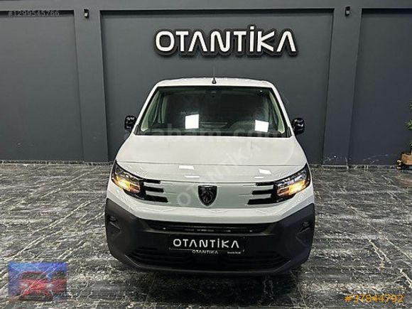 2025_PEJO PARTNER VAN_1.5 130 HP..OTOMATİK..SIFIR AYARINDA..% 20