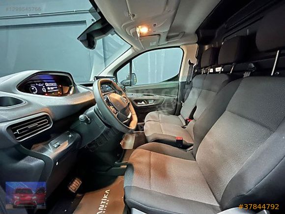 2025_PEJO PARTNER VAN_1.5 130 HP..OTOMATİK..SIFIR AYARINDA..% 20