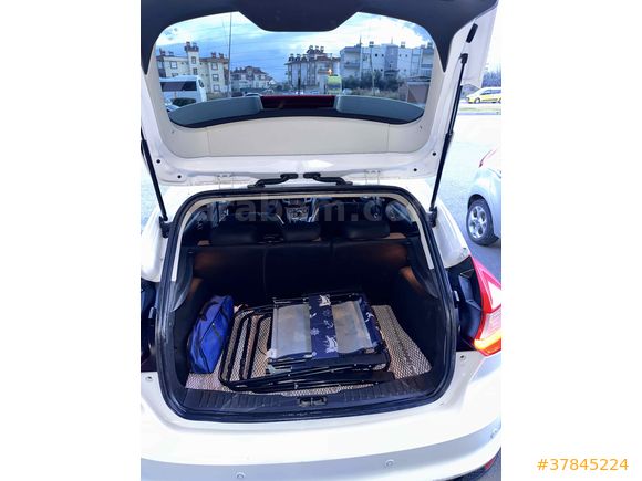 Sahibinden Ford Focus 1.6 TDCi Titanium 2012 Model 