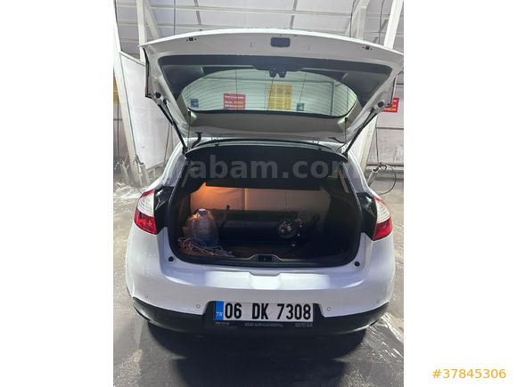 Sahibinden Renault Megane 1.6 Expression 2011 Model