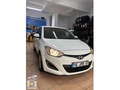 1.19 ORANLA KREDİ 2012 HYUNDAİ İ20 1.2 SENSE 215 BİN KM MANUEL