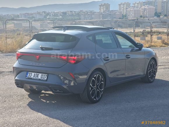 Sahibinden Cupra Leon 1.5 eTSI 2024 Model Makyajlı kasa hatasız boyasız düşük km