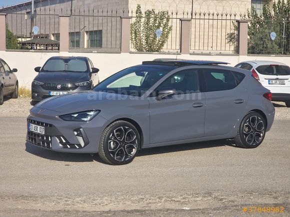 Sahibinden Cupra Leon 1.5 eTSI 2024 Model Makyajlı kasa hatasız boyasız düşük km