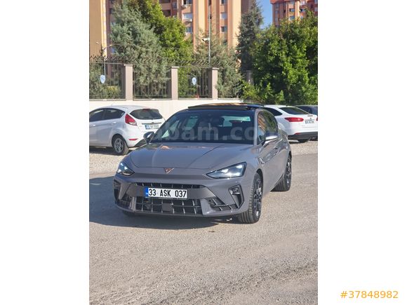 Sahibinden Cupra Leon 1.5 eTSI 2024 Model Makyajlı kasa hatasız boyasız düşük km