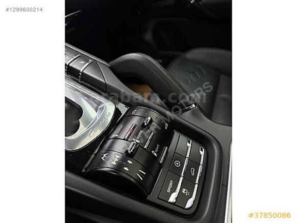 FOREVER'DAN 2012 PORSCHE CAYENNE 3.0 DİESEL BAYİİ EMSALSİZ