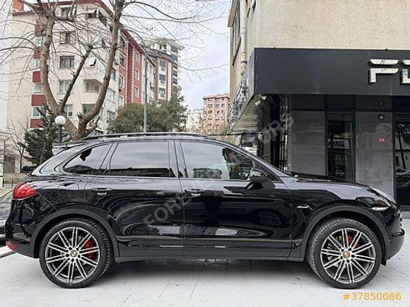 FOREVER'DAN 2012 PORSCHE CAYENNE 3.0 DİESEL BAYİİ EMSALSİZ