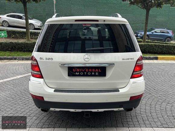 "UNIVERSAL MOTORS" 2010 MERCEDES-BENZ GL320 CDI 4 MATIC