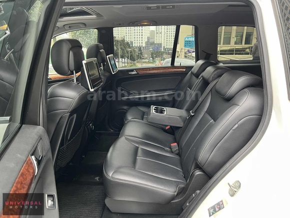 "UNIVERSAL MOTORS" 2010 MERCEDES-BENZ GL320 CDI 4 MATIC