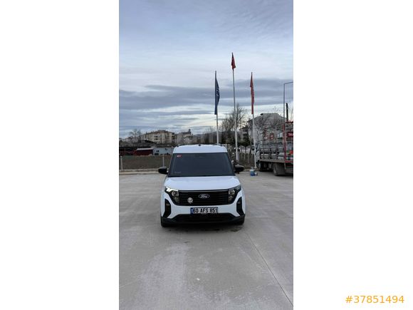 Sahibinden Ford Tourneo Courier 1.5 EcoBlue Titanium 2024 Model 