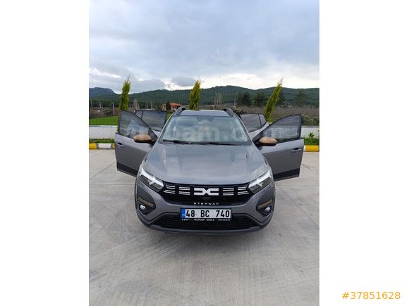 Sahibinden Dacia Sandero 1.0 Tce Extreme 2025 Model  8.000 km Gri (metalik)