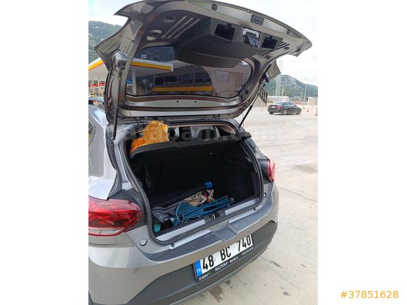 Sahibinden Dacia Sandero 1.0 Tce Extreme 2025 Model  8.000 km Gri (metalik)