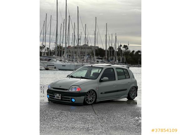 A Dan Z Yapılı Renault Clio 1.4 RXT 2001 Model FULL PAKET 