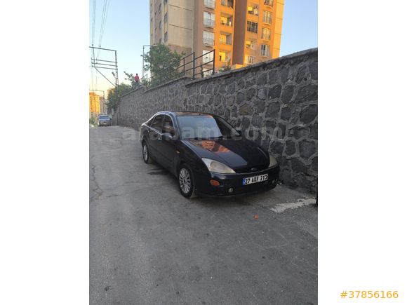 Sahibinden Ford Focus 1.6 Ghia 2000 Model