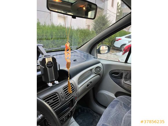 Sahibinden Renault Scenic 1.6 RXE 2000 Model 