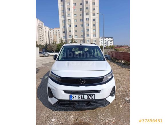 Sahibinden Opel Combo 1.5 CDTI Essential 2024 Model 