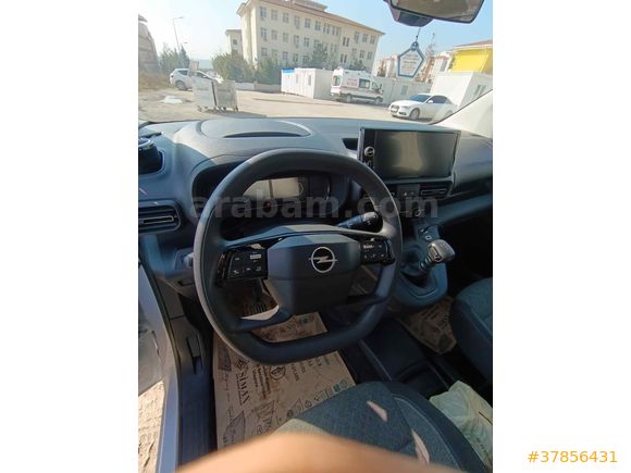 Sahibinden Opel Combo 1.5 CDTI Essential 2024 Model 
