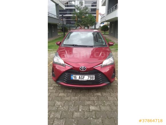 Sahibinden Toyota Yaris 1.5  2019 Model  49.832 km Kırmızı