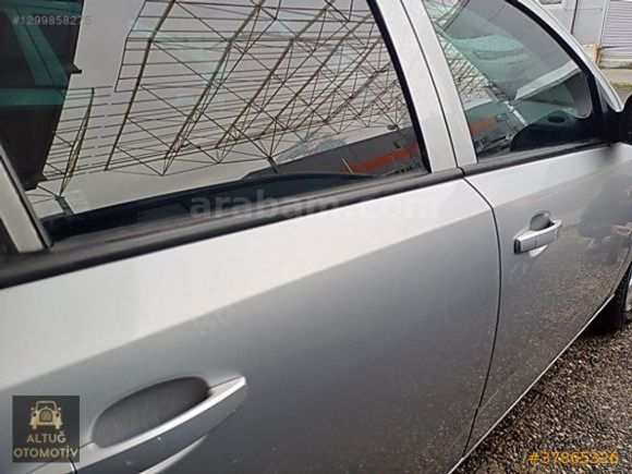 ALTUĞ OTOMOTİVDEN BAKIMLI TEMİZ ESSENTİA KONFOR 117.000KM.