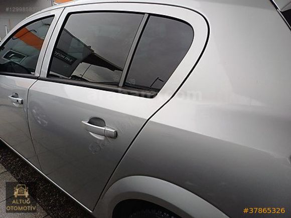 ALTUĞ OTOMOTİVDEN BAKIMLI TEMİZ ESSENTİA KONFOR 117.000KM.