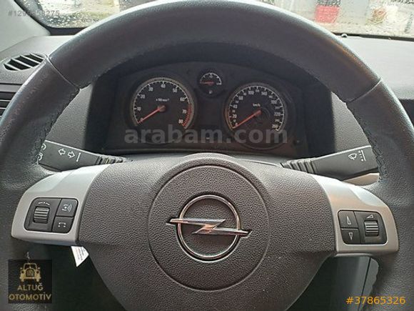 ALTUĞ OTOMOTİVDEN BAKIMLI TEMİZ ESSENTİA KONFOR 117.000KM.