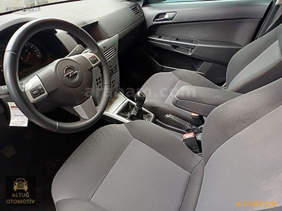 ALTUĞ OTOMOTİVDEN BAKIMLI TEMİZ ESSENTİA KONFOR 117.000KM.