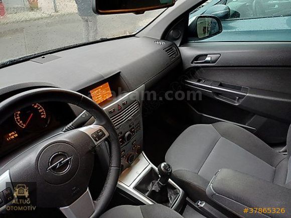 ALTUĞ OTOMOTİVDEN BAKIMLI TEMİZ ESSENTİA KONFOR 117.000KM.