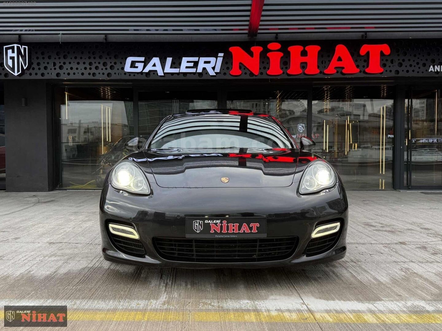 Galeriden Porsche Panamera Turbo S 2012 Model Ankara 145.000 km Siyah 2