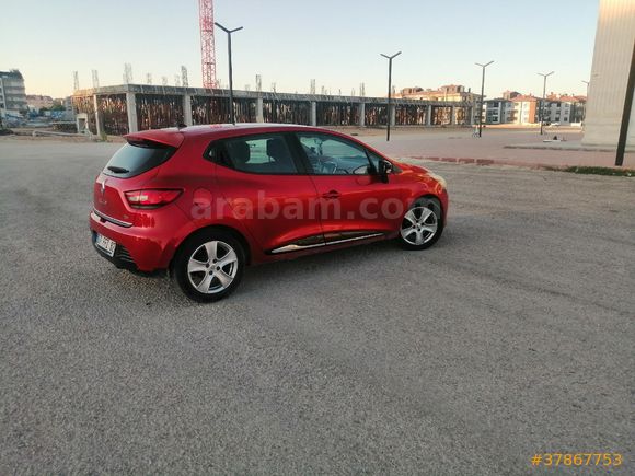 HATASIZ FUUL PAKETSahibinden Renault Clio 0.9 TCe Icon 2012 Model Konya 172000 km Kırmızı km sine varana kadar orjinal
