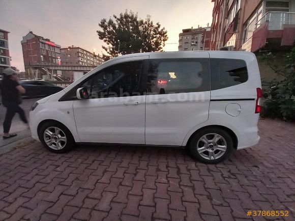 Galeriden Ford Tourneo Courier 1.5 TDCi Delux 2021 Model İstanbul