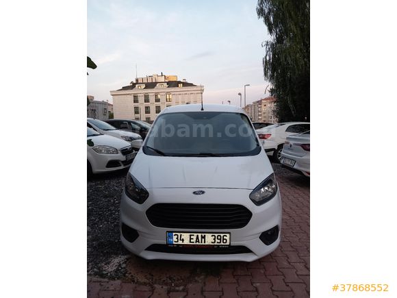 Galeriden Ford Tourneo Courier 1.5 TDCi Delux 2021 Model İstanbul