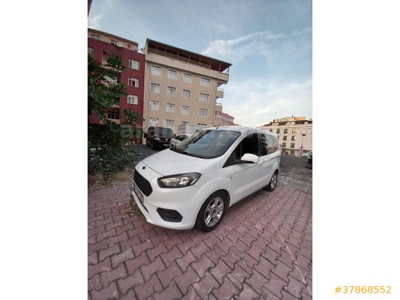 Galeriden Ford Tourneo Courier 1.5 TDCi Delux 2021 Model İstanbul