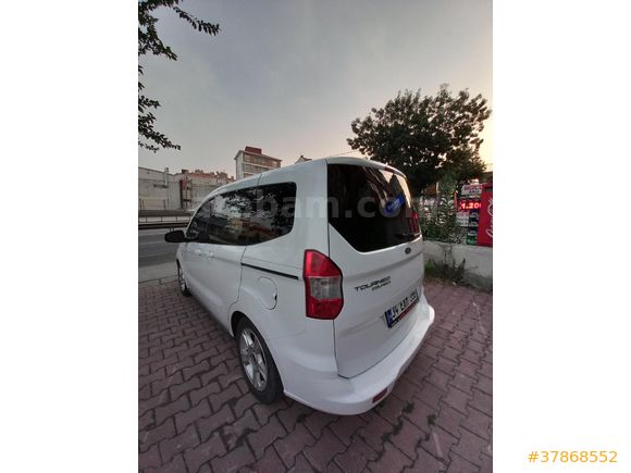 Galeriden Ford Tourneo Courier 1.5 TDCi Delux 2021 Model İstanbul