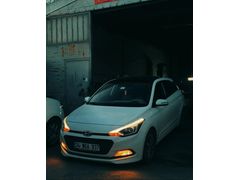 Sahibinden Cam Tavan Hyundai i20 1.4 MPI Style 2018 Model  108.000 km Beyaz