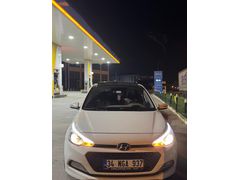 Sahibinden Cam Tavan Hyundai i20 1.4 MPI Style 2018 Model  105.000 km Beyaz