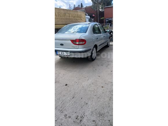 Sahibinden Renault Megane 1.6 RXT 2000 Model