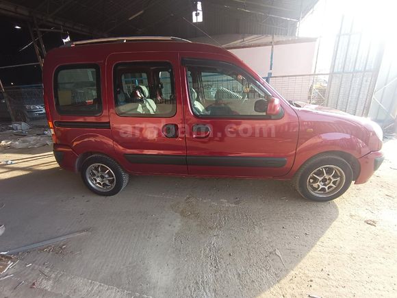 Sahibinden Renault Kangoo Multix 1.5 dCi Autentique 431.000 km Kırmızı