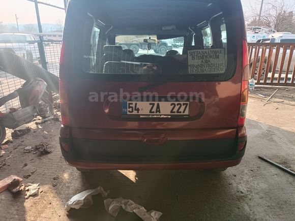 Sahibinden Renault Kangoo Multix 1.5 dCi Autentique 431.000 km Kırmızı