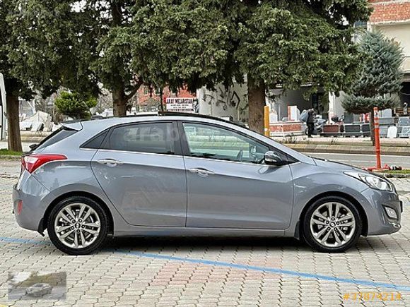 2015 MODEL HYUNDAİ İ30 DİZEL OTOMATİK(DCT) ELİTE DÜŞÜK KM