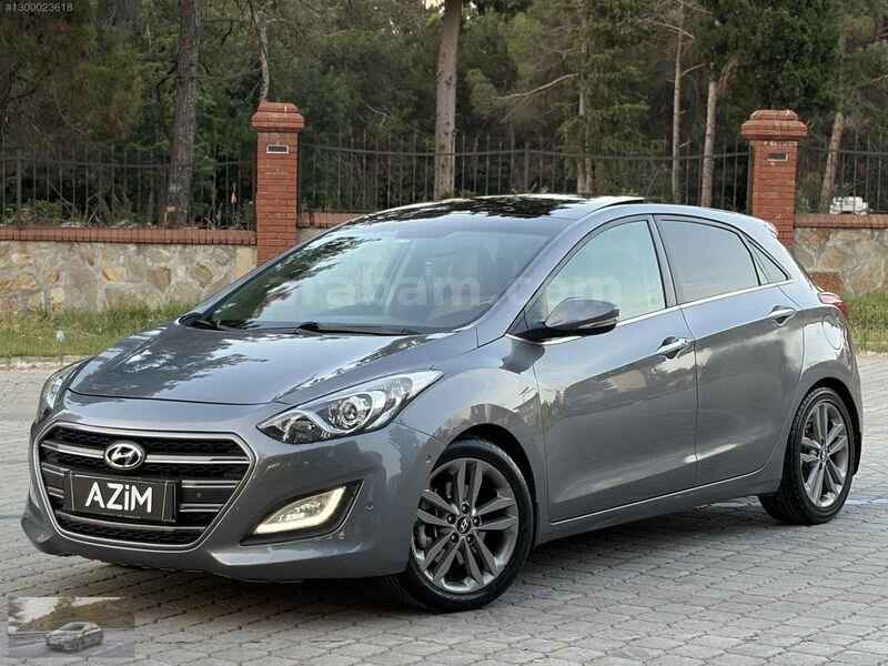 Galeriden Hyundai i30 1.6 CRDi Elite 2015 Model Samsun 136.000 km Gri