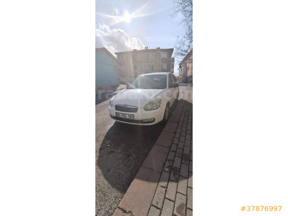 Sahibinden Hyundai Accent Era 1.4 Mode 2011 Model  123.000 km Beyaz