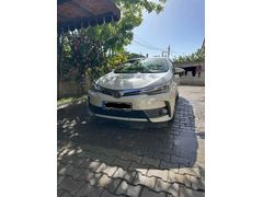 Sahibinden Toyota Corolla 1.6 Premium 50.Yıl 2017 Model   Beyaz