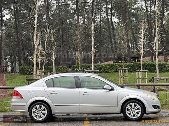 OPEL ASTRA SEDAN