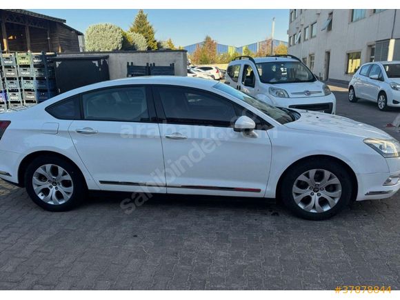 Sahibinden Citroen C5 1.6 e-HDi Dynamique 2012 Model  285.000 km Beyaz