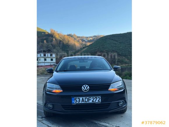 Sahibinden Volkswagen Jetta 1.6 TDi Trendline 2012 Model  303.000 km Siyah