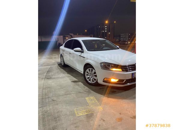 Sahibinden Volkswagen Passat 1.6 TDi BlueMotion Comfortline 2014 Model  136.000 km Beyaz