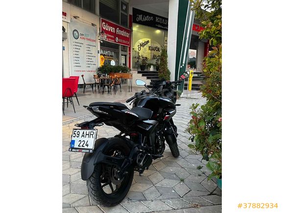 Memurdan sıfırdan farksız Bajaj Pulsar F 250 
